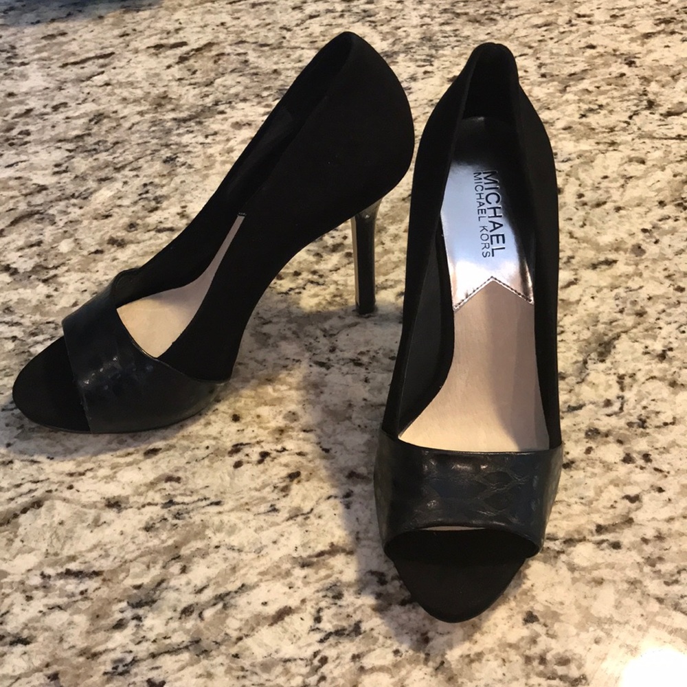 NEW MK pumps  ✨